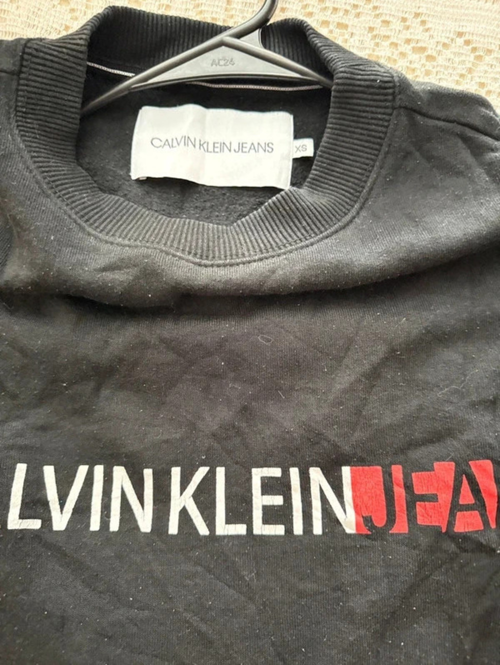 Calvin Klein - Picture 4 of 7